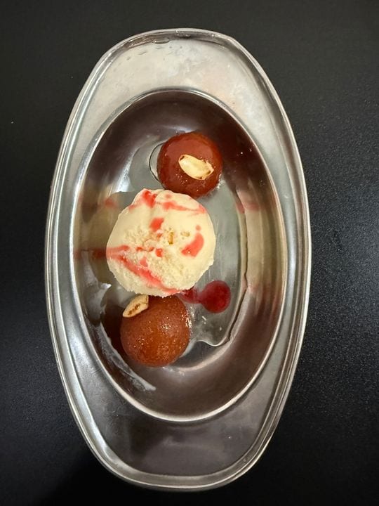Gulab with Icecream